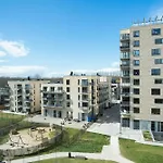 Top Quality 1-Bed W Balcony